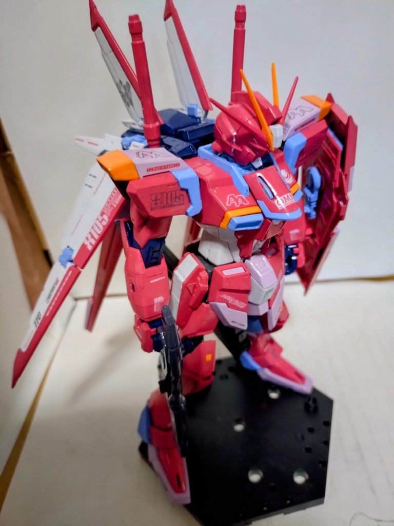 仕上げはトップコートの光沢で。