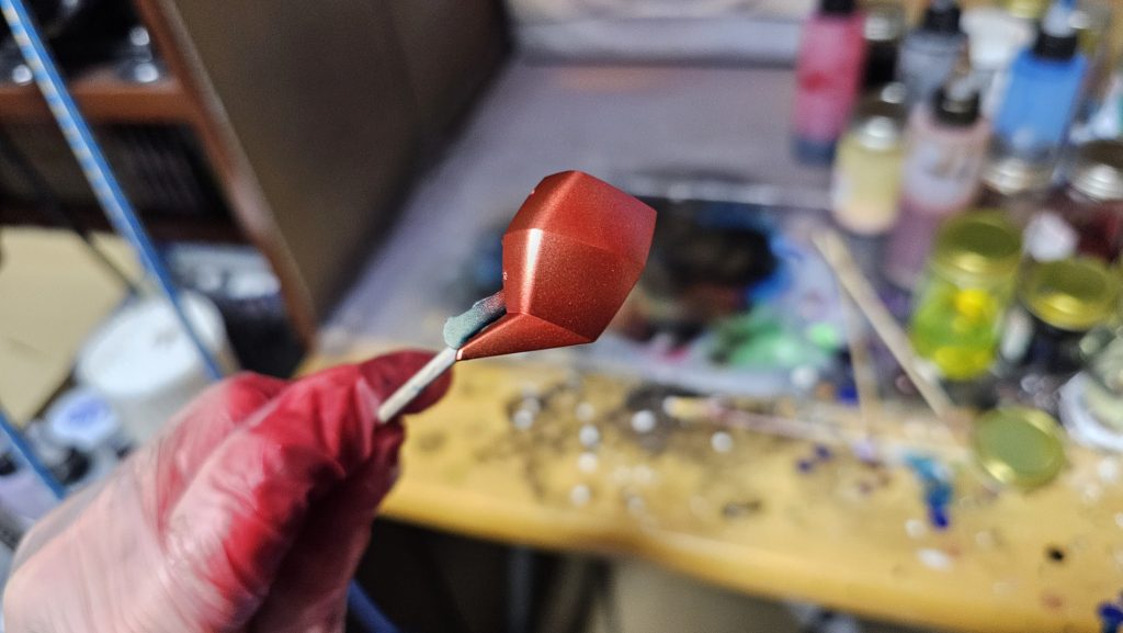 本当はこのトマトのような色で止める予定でした。しかし、途中の色で且つムラになるため最後までいったところ完全にゴールドが負けて普通のキャンディレッドに···ガイアのクリアレッド恐るべし…