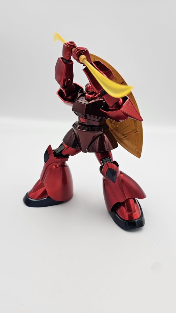 取説にあったポーズを再現。黒地にディープレッドは少し濃すぎましたかね…