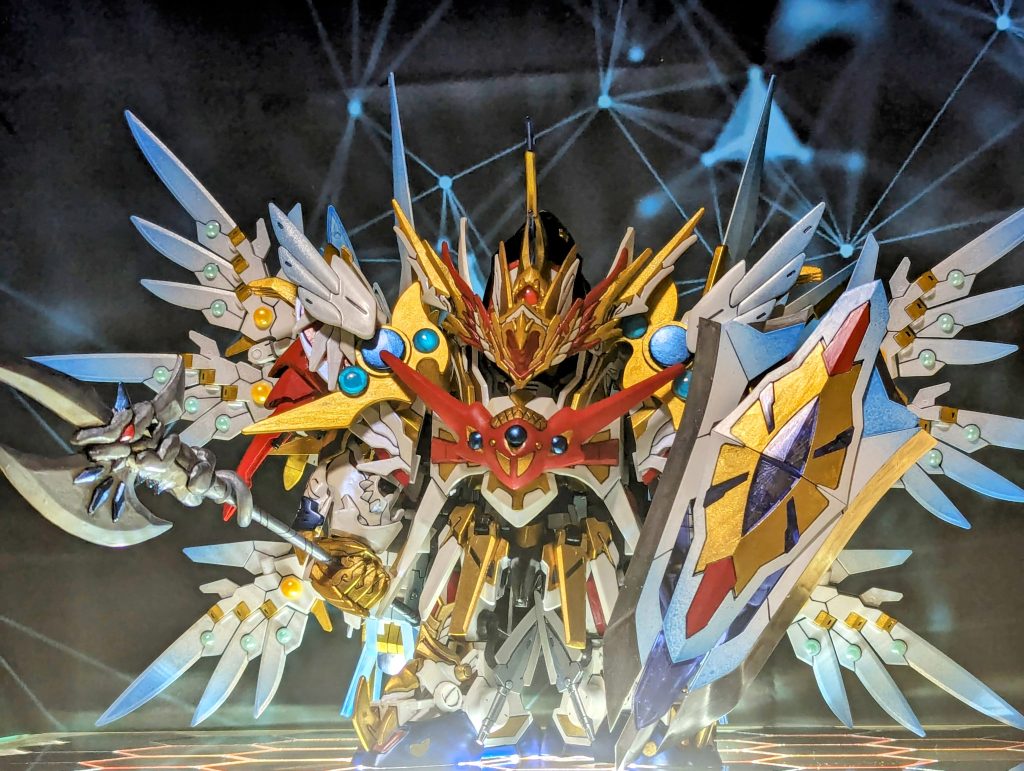 白銀のハルバードとナイトマスターソード(コトブキヤ製)