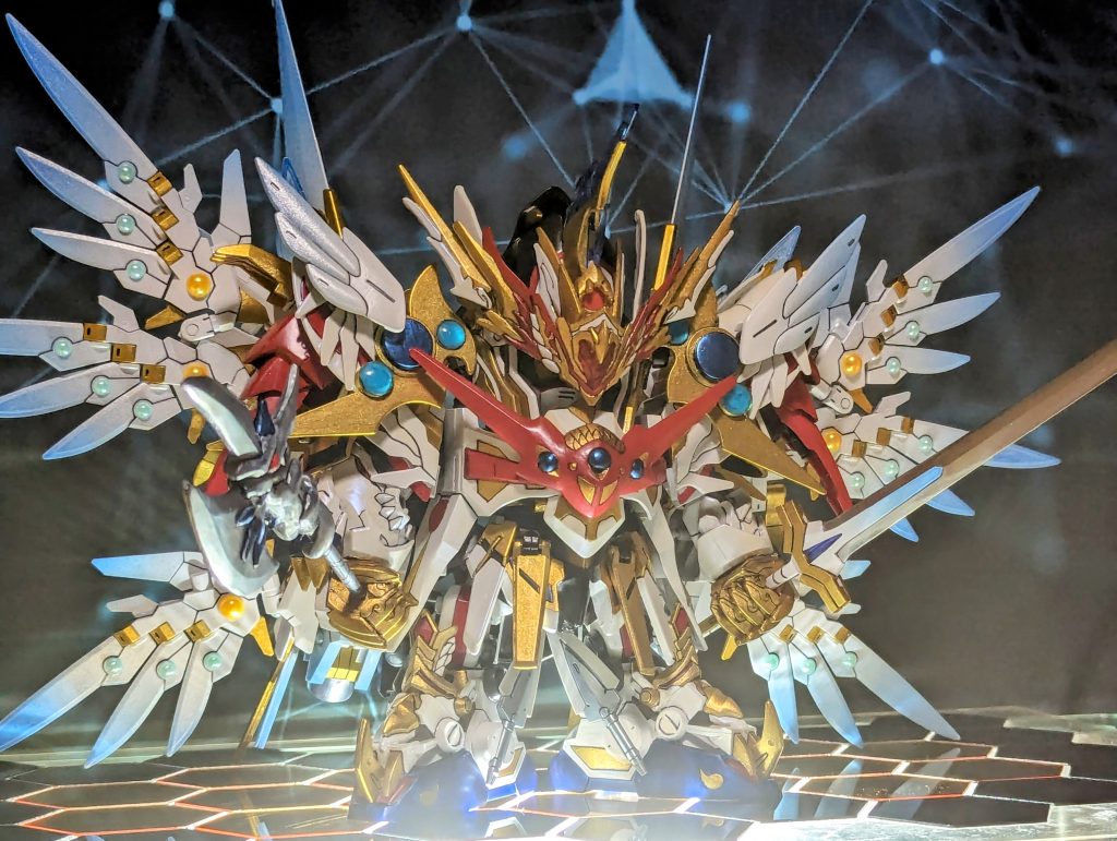 盾から収納された剣を取り出した状態→エフェクト解放版もあり。