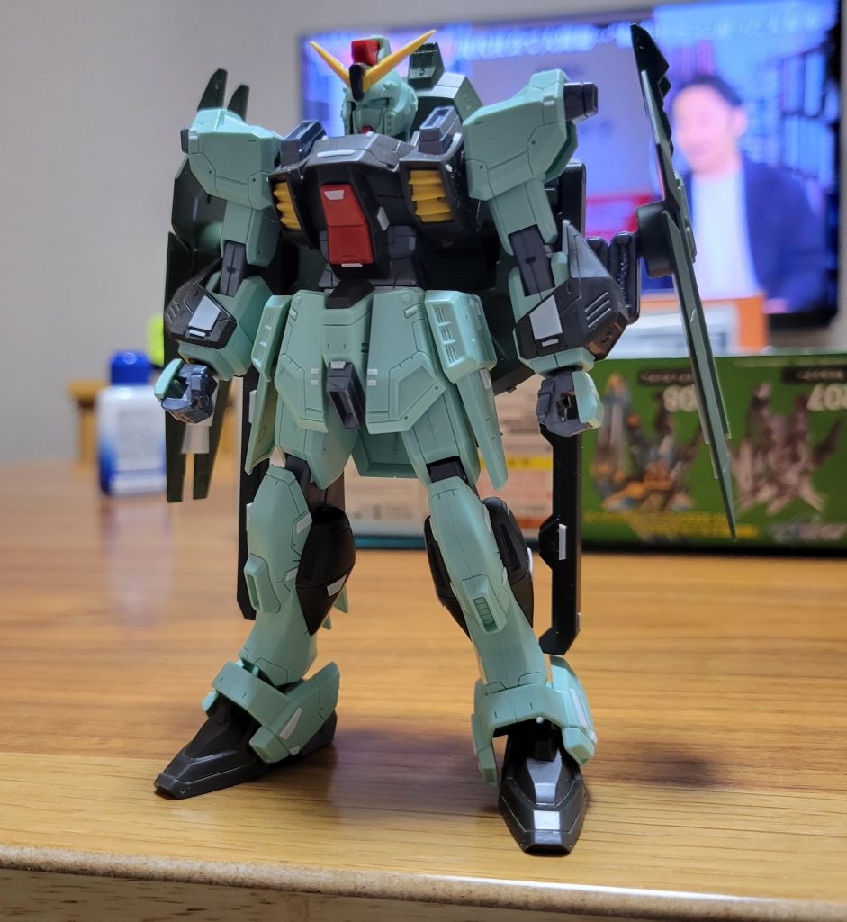 上半身で1.5ミリ、膝上下で３ミリ延長。まだズングリした印象…。