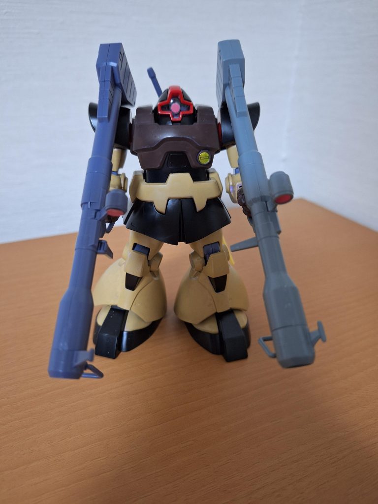 左手のジャイアントバズは、イフリートからぶんどったやつで、色味違うんすよね😅