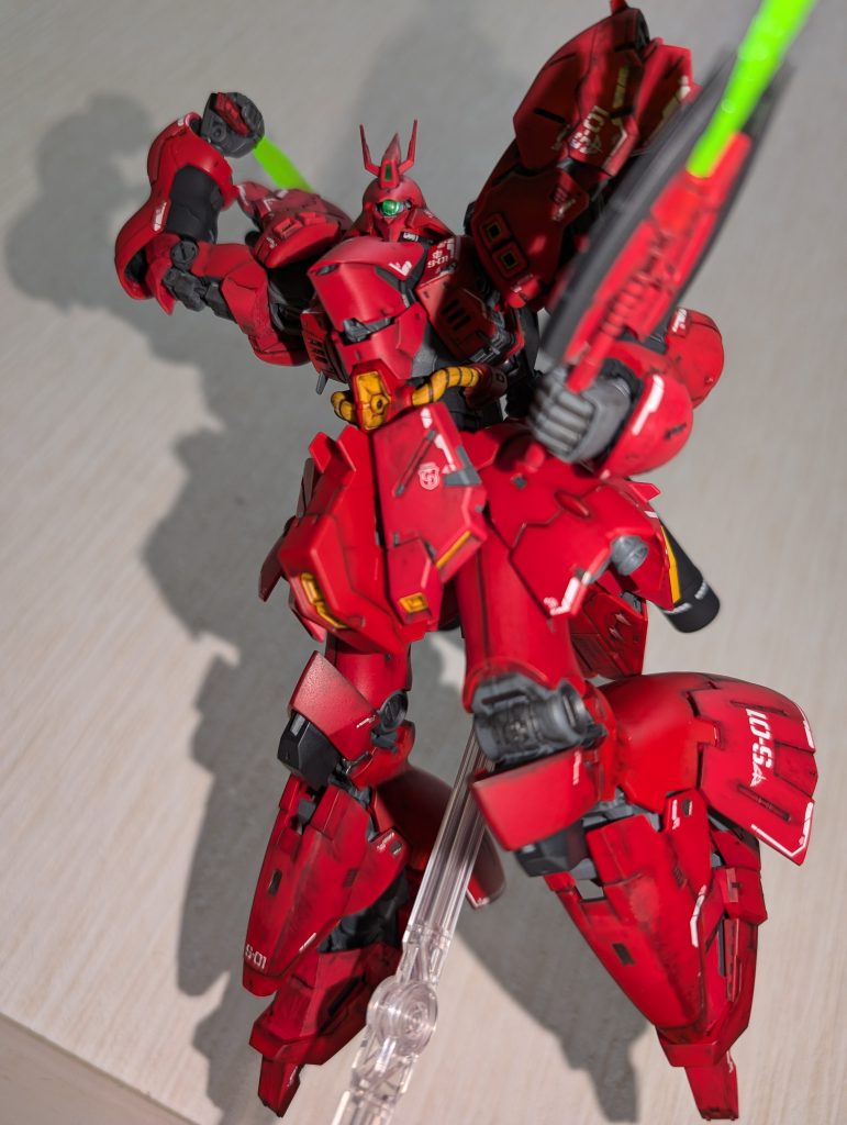 最後にモブ視点サザビーです宇宙なので足元に砂埃とかは付けないで、チッピングはやり過ぎてしまうので今回は無しにしました文章苦手なので見苦しいかと思いますが見てくださりありがとうございます