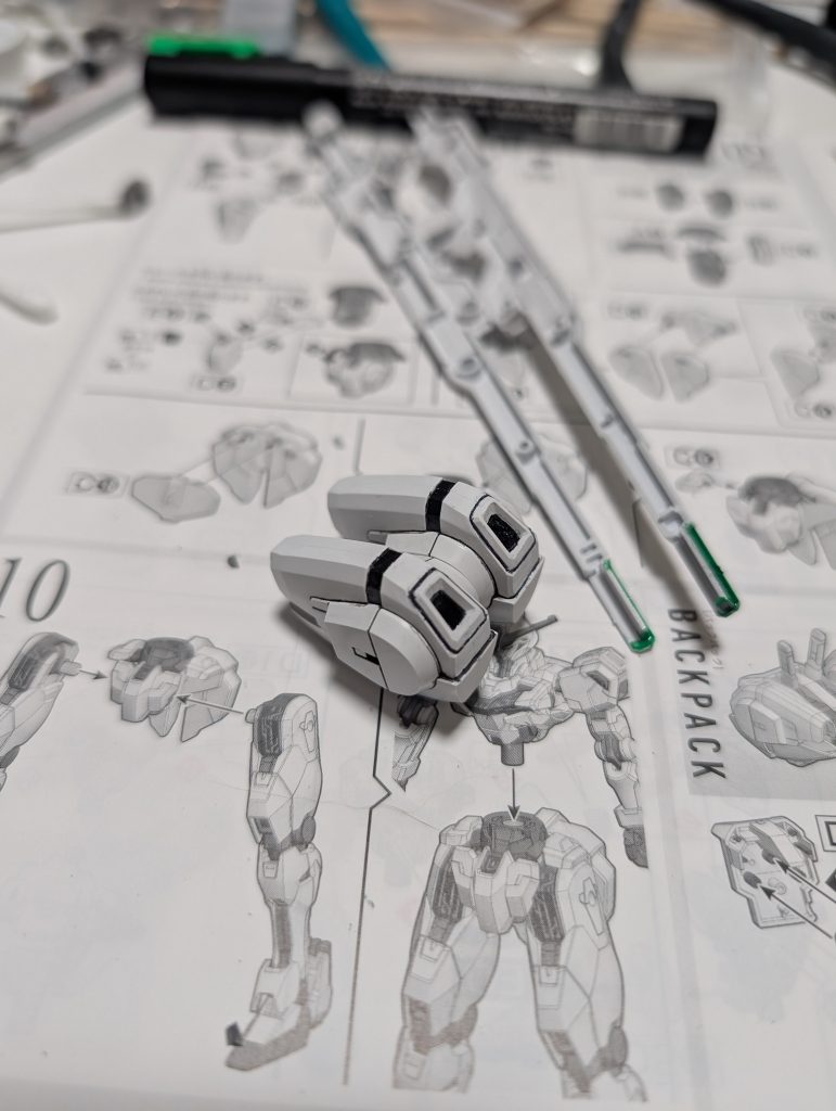 合わせ目消しその1台形のリング状のパーツに分けてくれれば合わせ目も部分塗装も簡単になってみんな幸せだったのになぁ...はい下手です🥲