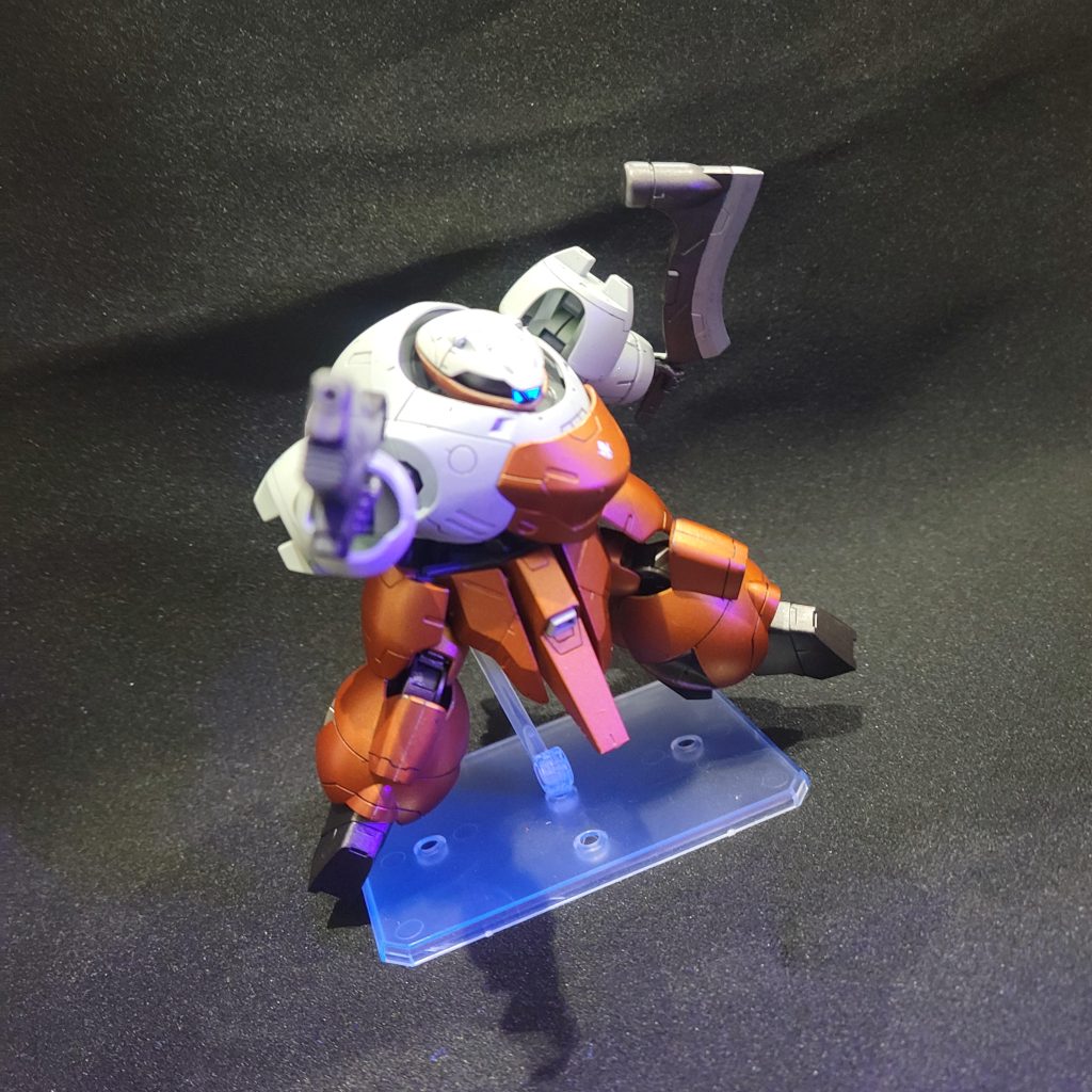 ハンドガンがランドマンロディに似合ってて好きですねカメラアイはプラ板を切って張り付けて再現、蛍光塗料を塗ってブラックライトで光るようにしてます