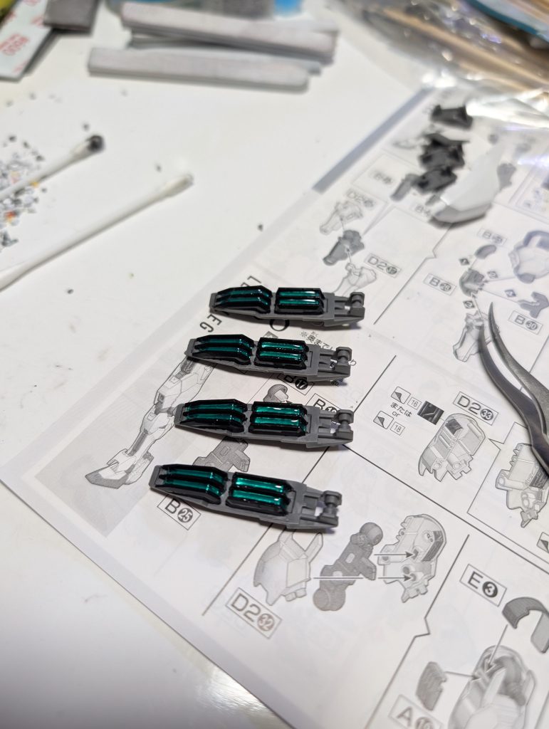 部分塗装とレジンで少しかっこよく...しようとして1つ目で投げたくなりましたw