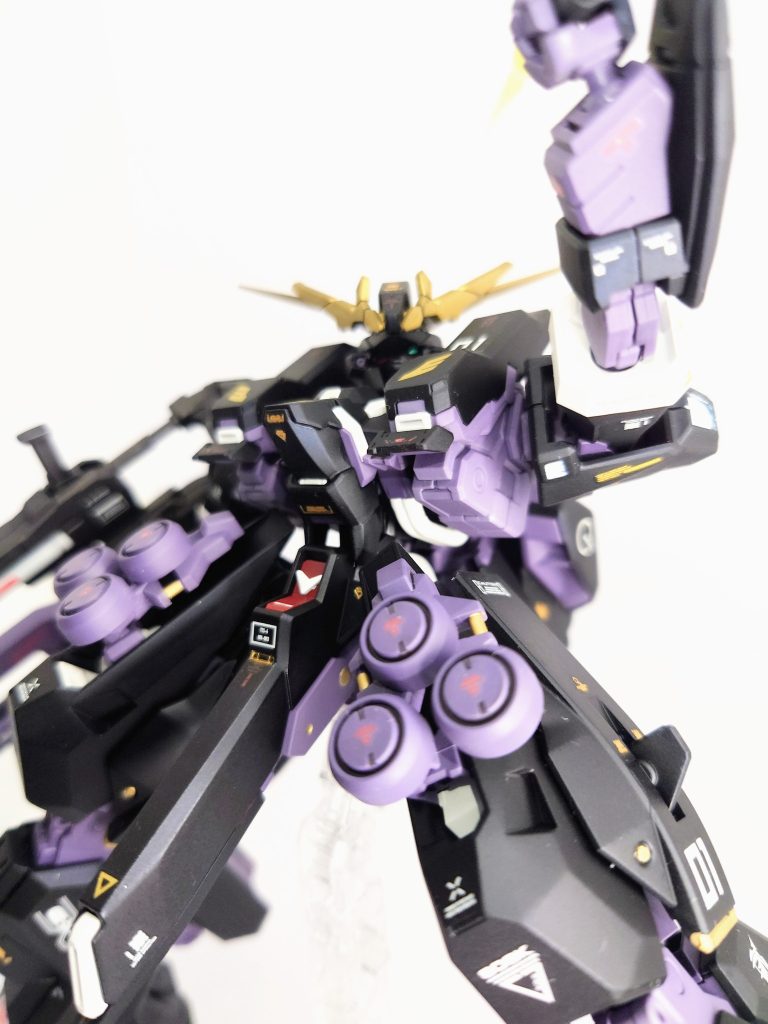 お前もガンダムかァァァ