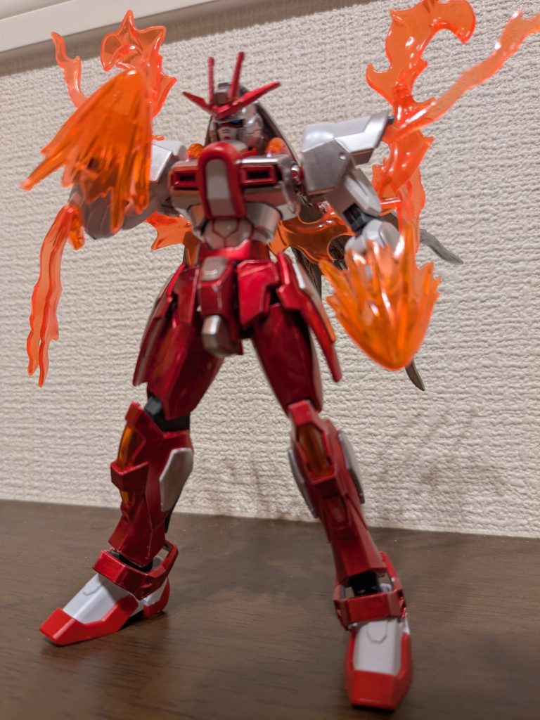 ラストワード「フェニックス再誕」をイメージして1枚。残りの炎エフェクト全盛り状態です。クリアブルーのエフェクト部分をクリアオレンジのものに、手はパンチエフェクトをまとったものに変更しました。