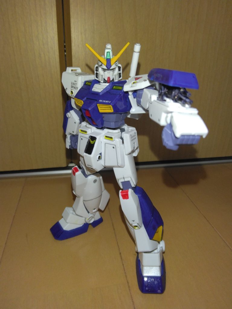 中身のアレックスは汚しなしで、キレイめにしあげました