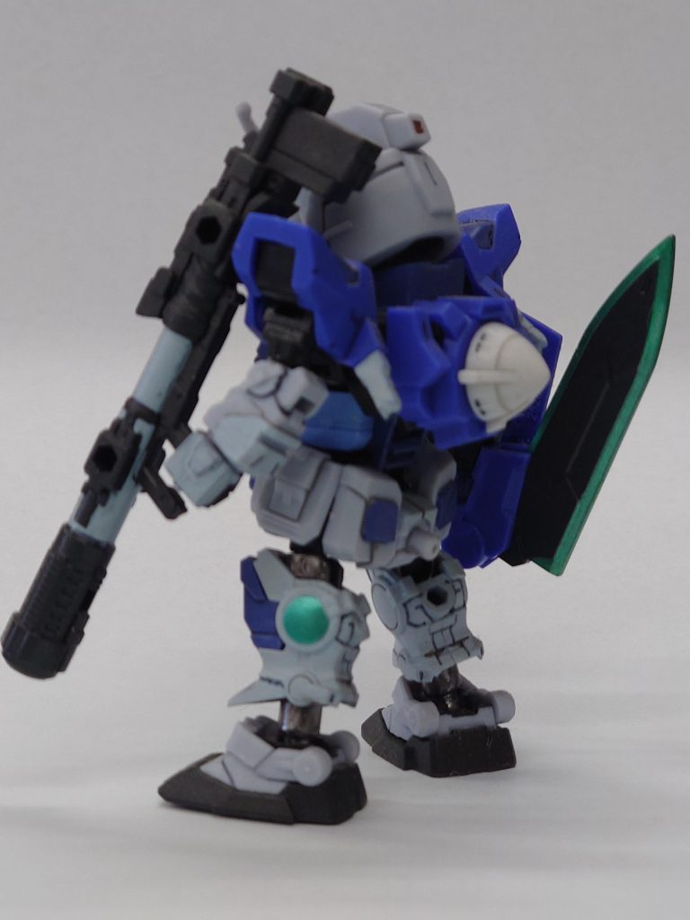 足首は、少し延長したためうしろから見ると不格好になってしいました。 