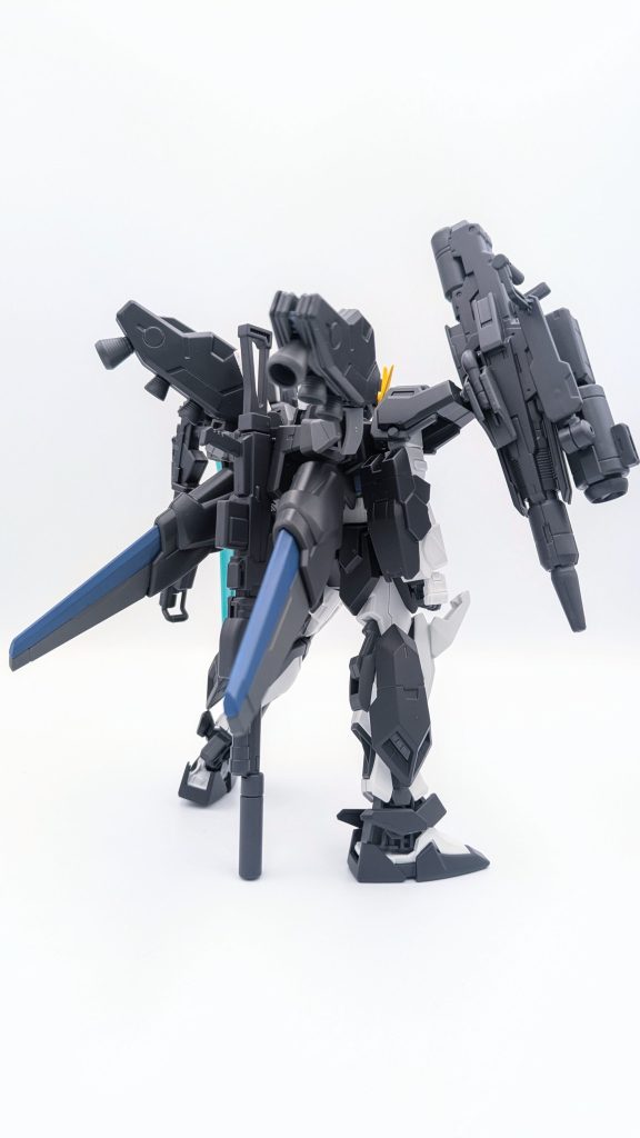 背部から。改修型エアリアルのバックパックをほぼそのまま付けています。このジョイントは無限に欲しい位有能です。