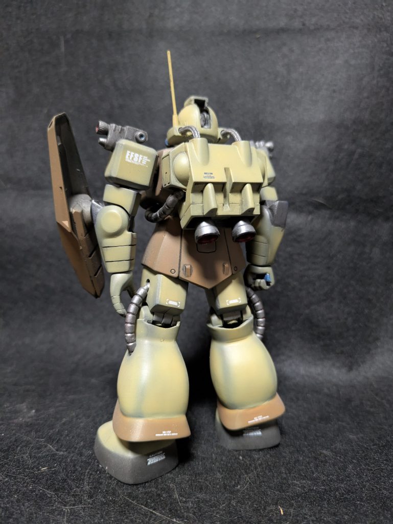 バックパックが大型で強行離脱用に強化されているのもMSVらしくていいですよね。ゼータガンダムに登場時は何も出来なくて百式に一撃で落とされて残念です。