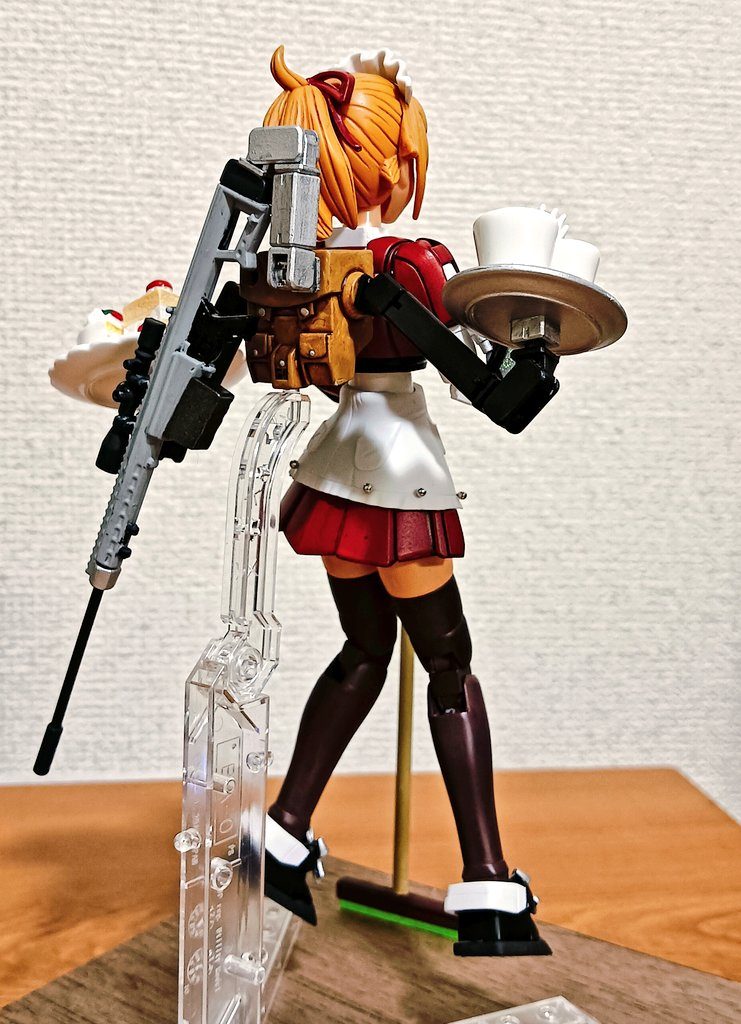 メイドさんの必需品スナイパーライフルは100均の山田化学から