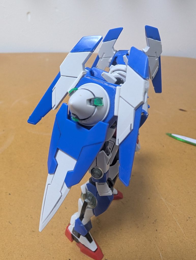 ディテールアップと呼べるような代物ではないですが両方のコーンスラスターにちょっとした工夫をしています。ですが見栄えが悪いので近い内に修正したいですね