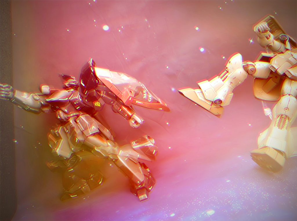 「METAL WALL!我々も!」ギラ・ドーガが数機舞い戻って来る。「バカ野郎!戻れ戻れ!燃えるぞ!お前らの機体じゃ保たない!」「何言ってんですか!ゲルググの方が旧いですよ!」言ったそばから1機のギラ・ドーガが吹き飛ばされていく。「言わんこっちゃない!無駄死にするなと言っている!!」