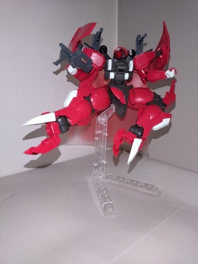 ましろ「···強いて言うとやな、ビームマント展開した状態で最大出力でも出してみまっし、エネルギー消費量がだらんならん(=莫迦にならない)わいね。ほやさけ、重力下やと使われん(=使えない)のが一番の弱点やさ」