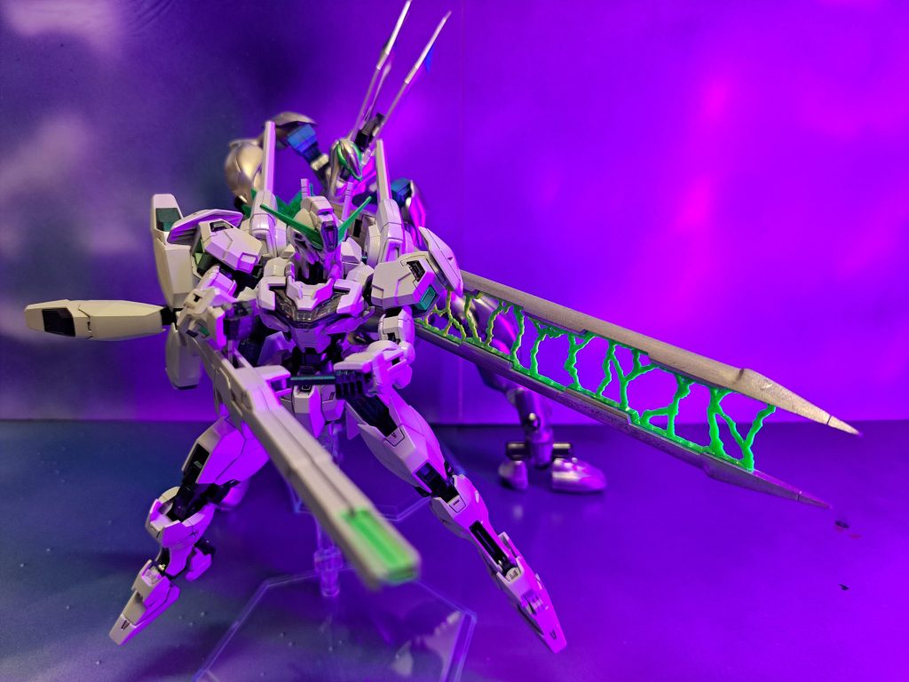 今回は『存在』をモデルにアレンジしましたが、今度は『虚無の申し子』に挑戦してみたいですね。キャリバーンの後ろのモノは気にしないでください!!……本当にごめんなさい!!