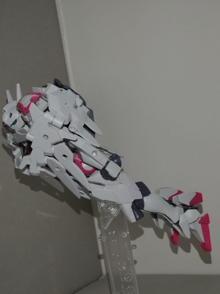 なお、バックパックは30MMウイングユニット+ガンヴォルヴァから。シールドもガンヴォルヴァ用を使用しているという。塗装箇所はない。 〜瀬田 薫のレポートより〜