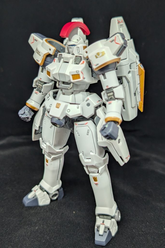 Wキットは黄色の部分をゴールドにしないと気がすまない病にかかってますのでゴールドに✨️水性ホビーカラーとマーカーでの塗装です。ステラホワイトパールでトップコートしてます。スマホを変えたらうまくカメラを使いこなせていないという体たらく…