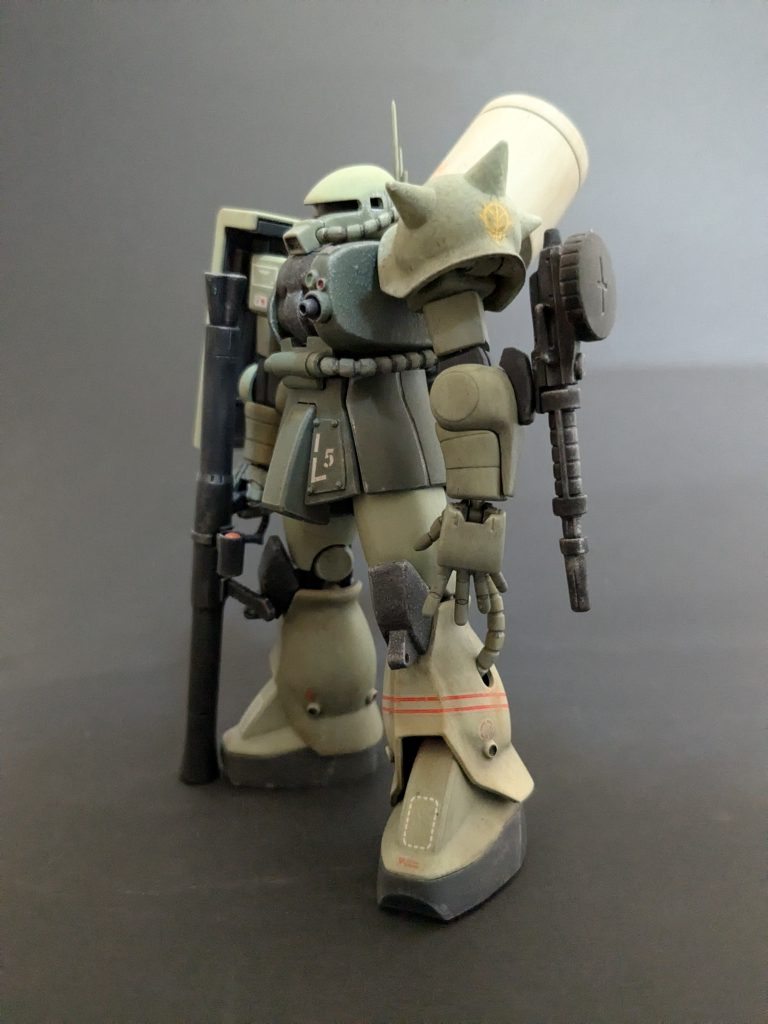 左側からのアングル