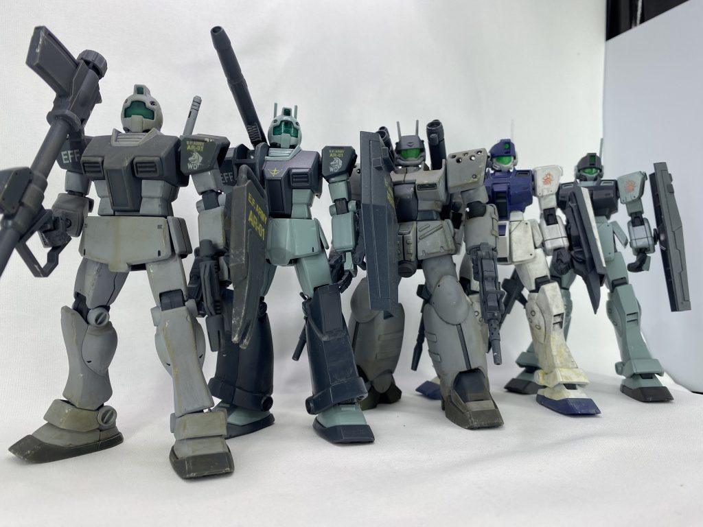 左からRGM-79 ジムRGM-79 ジム・キャノン 未投稿RX-77Dガンキャノン量産型 RGM-79SPジムスナイパーⅡ RGM-79SPジムスナイパーⅡ(オリジナル) 未投稿第一回紅白ガンプラ合戦に参加すべく、我が家のホワイトディンゴ隊をアッセンブル!過去に投稿した作品も画像を差替えたので、是非見てやって下さい☺️(以前よりマシな撮影環境になったので)