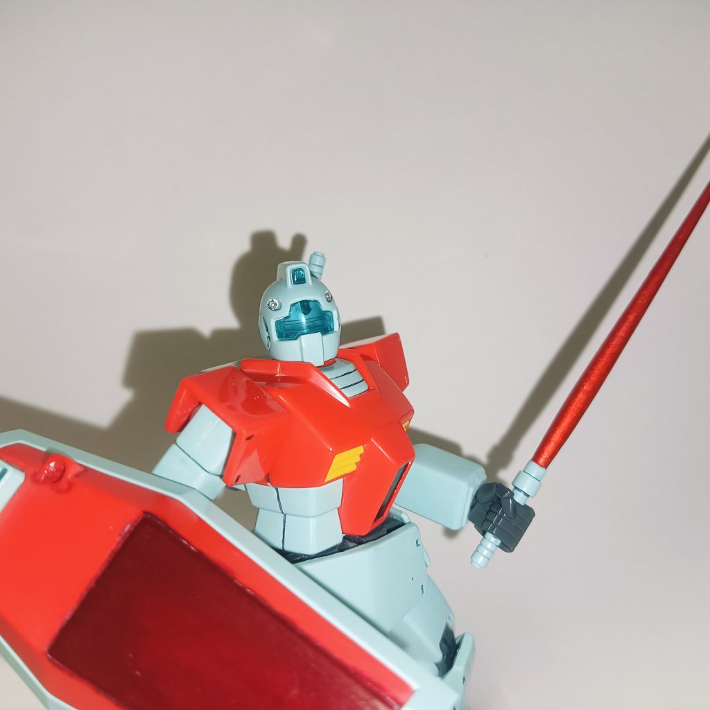 左肩のアーマーにジムの顔が写ってる！盾の塗装下手くそです。すみません🙇‍♀️