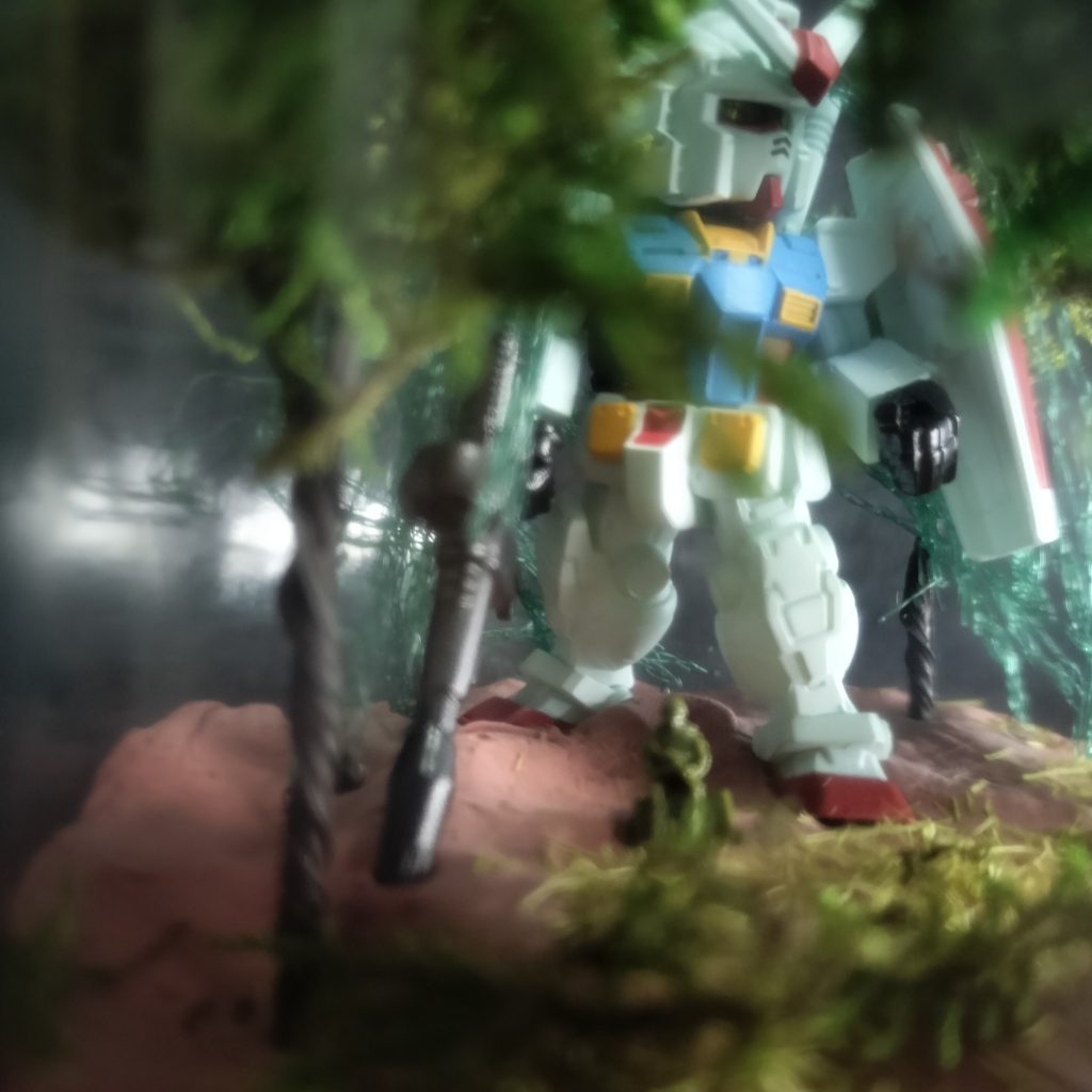 瓶詰めガンダム–3枚目/制作者：ボノボ