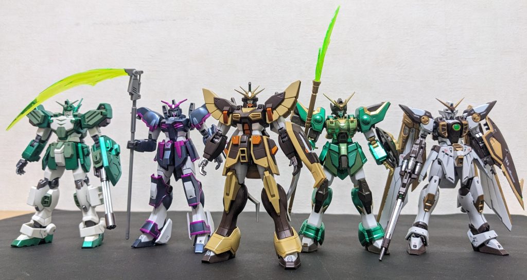 とりあえずセンターにしてみたせっかくの最新作なんで。けど、カラーリング的にも何か主役機っぽくないですか❓