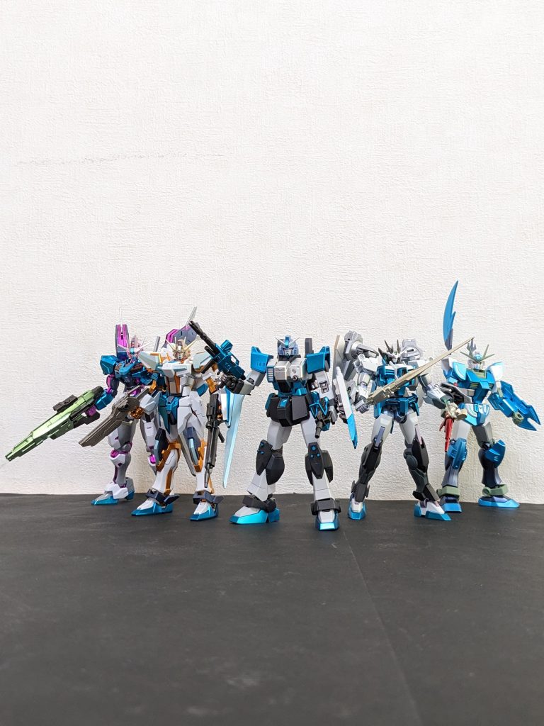 カラーリング的に白組っぽいですが、全員女子なので紅組ってことで💦2024年はTVはガルクラ、（ド直球では無いものの)ヨルクラ、ささ恋、映画はぼざろ、MyGo!!!!!の劇場版と、まさに「大ガールズバンド時代」で、個人的に大いにエンジョイできた1年でした😆‼️2025年も、年始早々にAve Mujicaが始まるし、最近🎸も再開したので、プラモ制作時間圧迫するかも😅それでも、時間が足りないくらい「やりたいこと、夢中になれること」があるだけ幸せかな、と思うのです😉