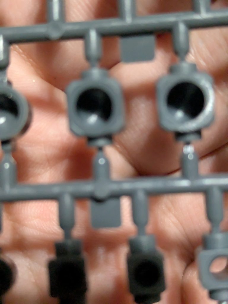 ポリキャップとランナーが繋がってるところがなんか変！もぎれない