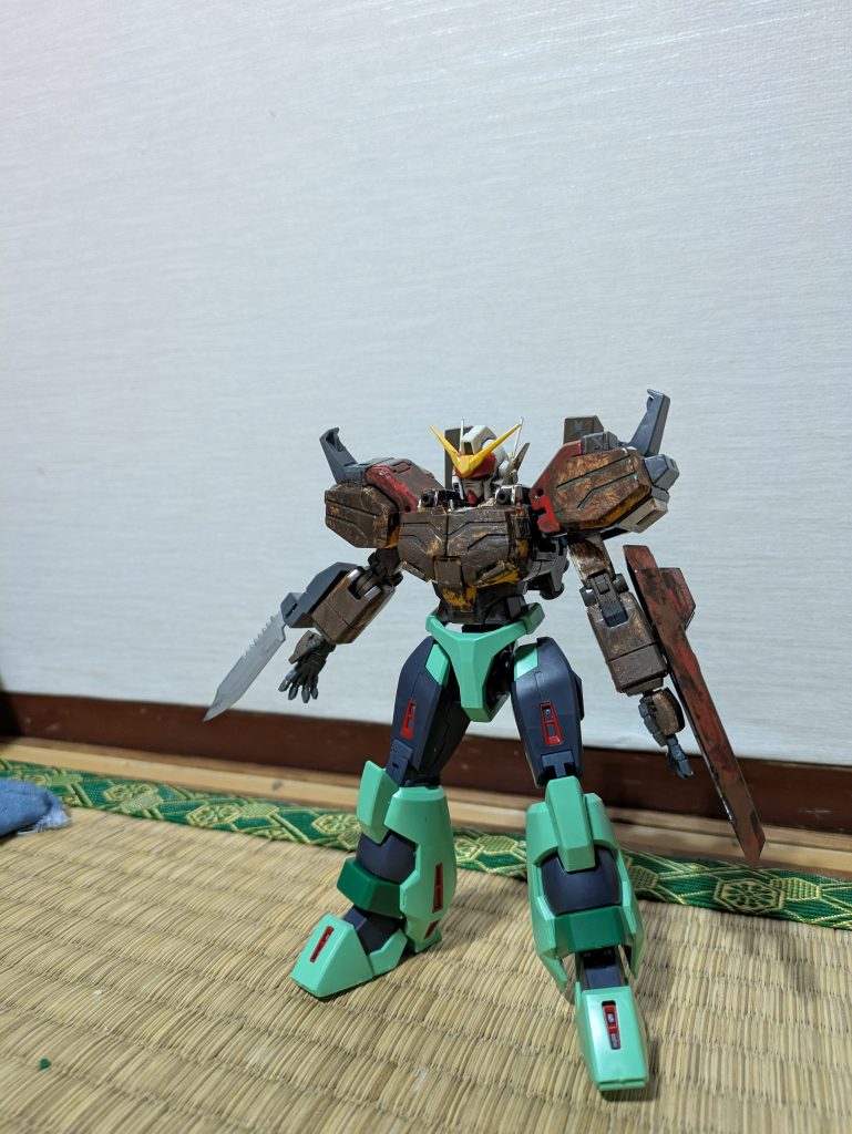 ボリノークハマーンを今スミ入れしてますよ