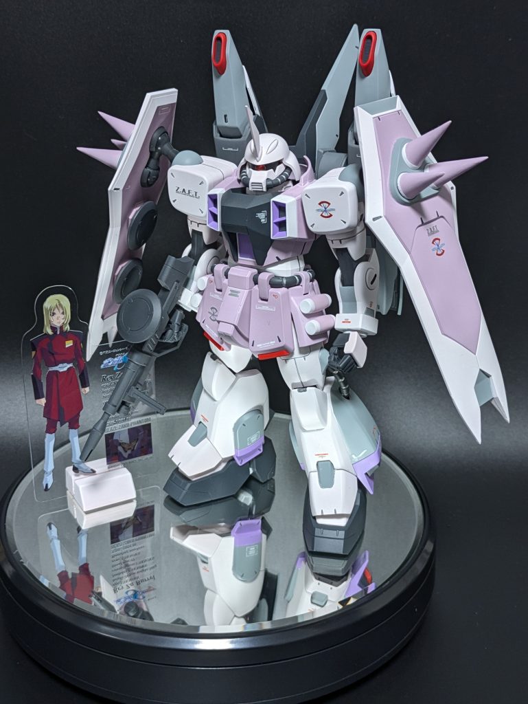 パイロットのレイ・ザ・バレルとともに。