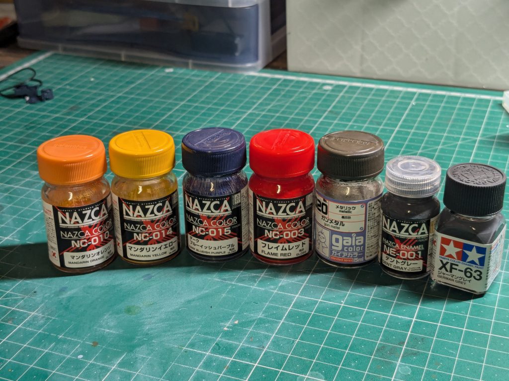 その他のカラーはこんな感じ。エナメルはスミ入れや、装甲裏と武装類の部分塗装に使用。