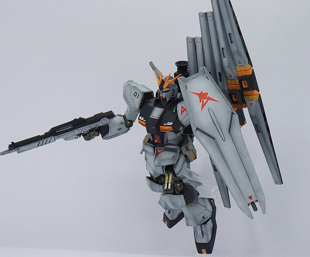 HGUC νガンダム–5枚目/制作者：TDK