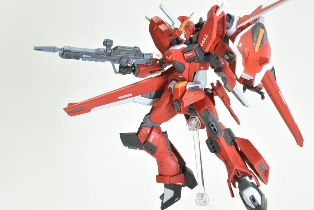 片方撃ちとか ヴェスバー的な撃ち方も見てみたかった…