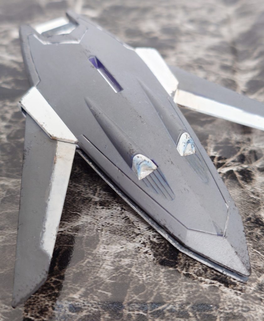 シールドブーメランは、VPS装甲でないと勘違いしました塗装の剥げや、可動翼のところはF-14トムキャットを参考に、汚し塗装したけどVPS装甲なら、ここまで汚れないかなー