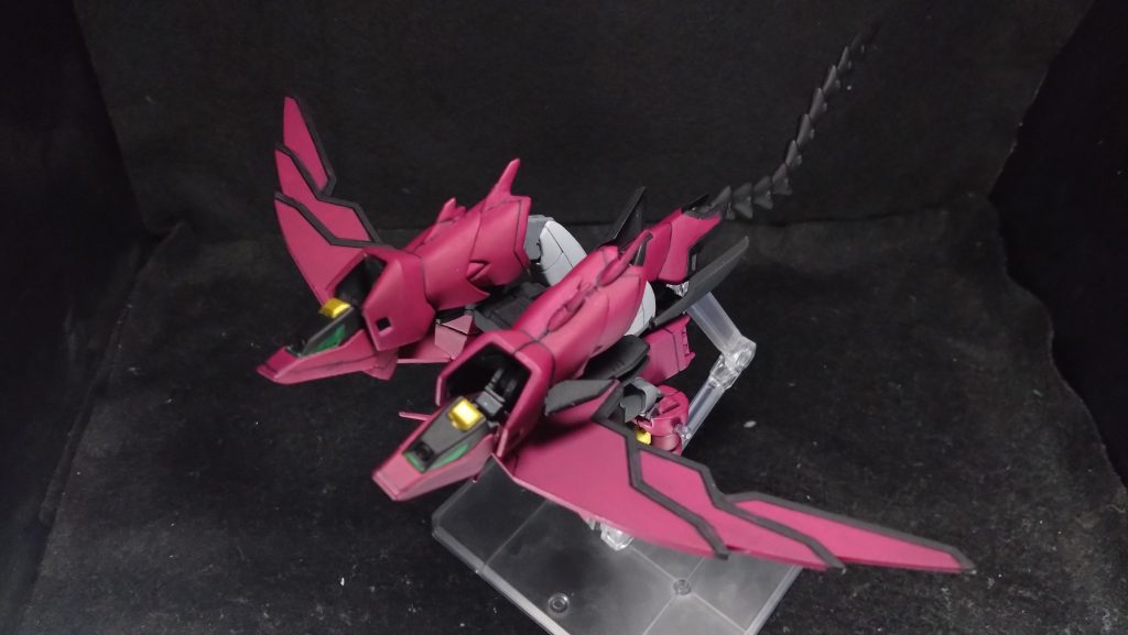 股関節等の差し替えでワイバーン形態当初からこれを見越して設計していました