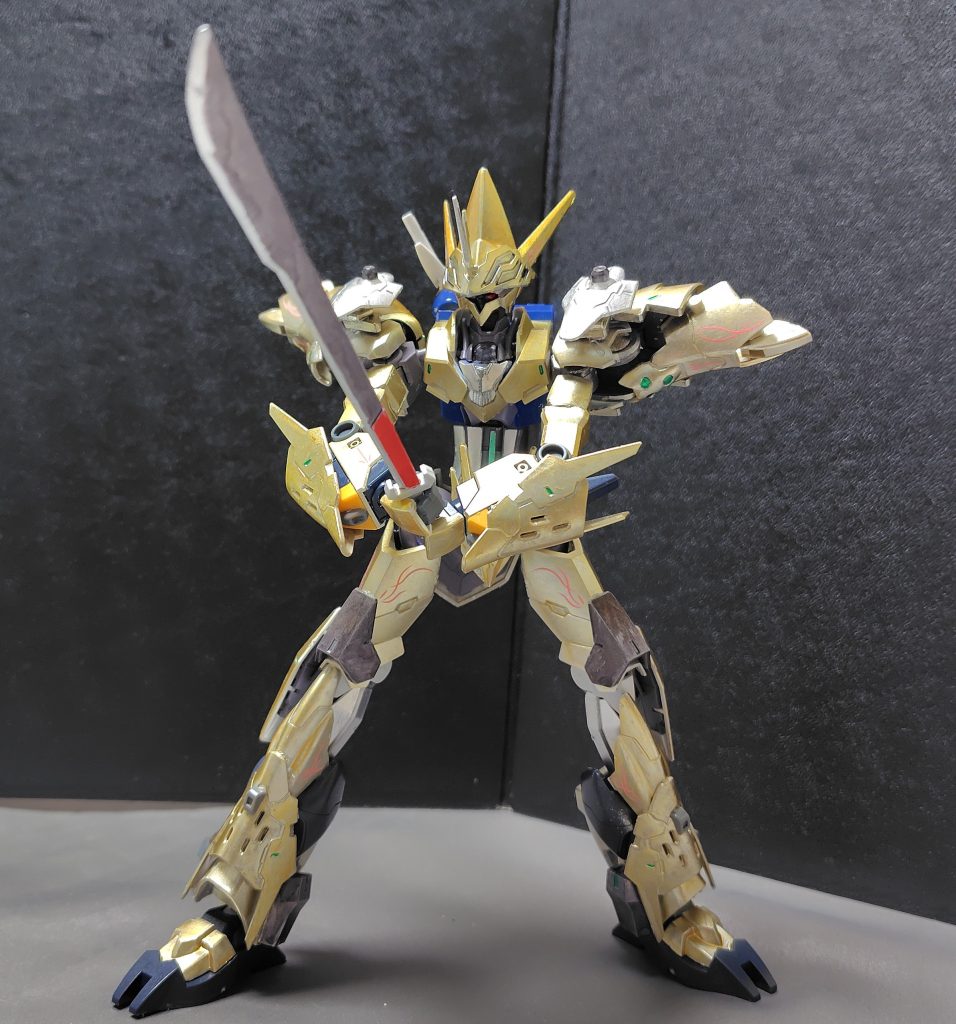 両手持ちで一刀両断だ!