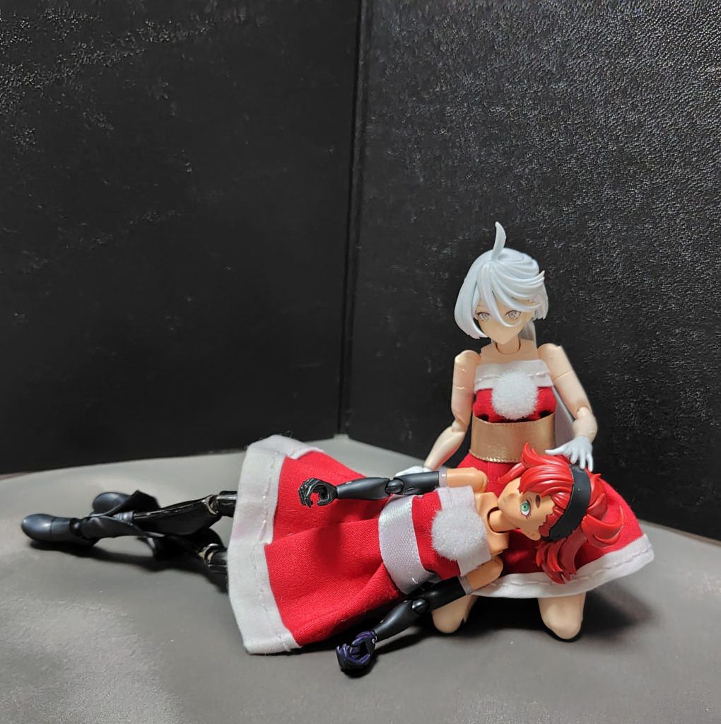 ニカとチュチュは満足げに帰っていった…ミオリネ「スレッタ、大丈夫?」スレッタ「平気ですよ、ミオリネさん(ミオリネさんの膝枕最高です……)」