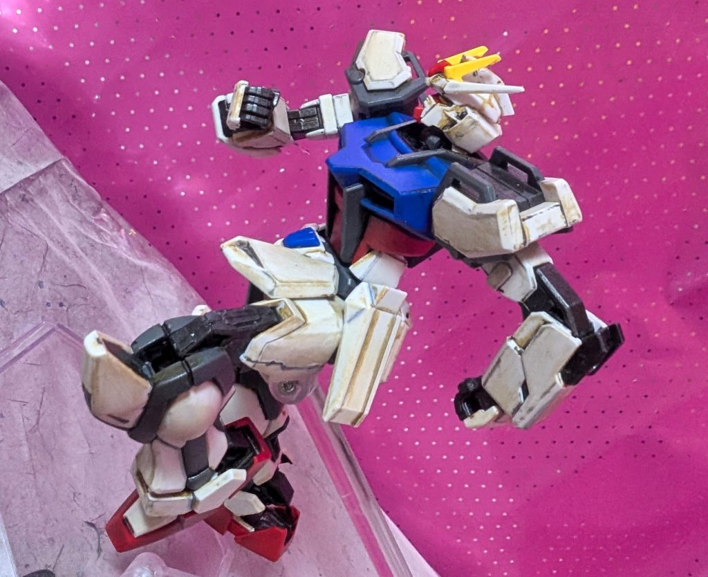 スタンドを使えば跳躍感のあるアクションも良好ですね。