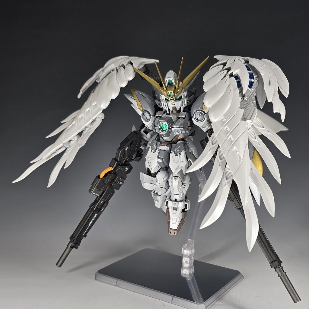 MGSD ウイングガンダムゼロewスノーホワイトプレリュード塗装完成品 sddefault.jpg