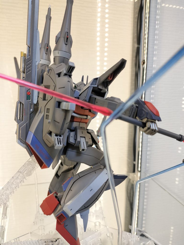 スラスターの塗り分けも綺麗に出来て良かったです。