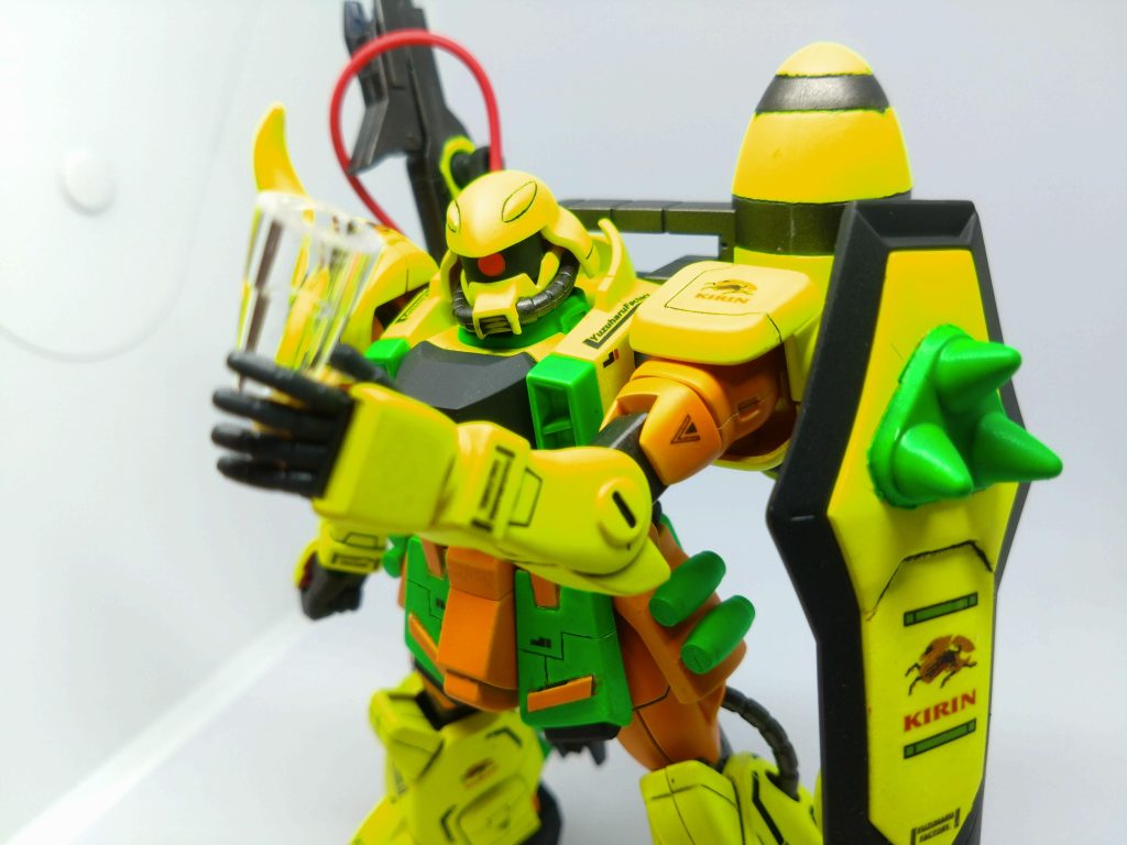 続いて今年最もコメント頂いたHGガナーザクウォーリア。忘年会に使えそうです！皆さん飲み過ぎ注意ですよ！