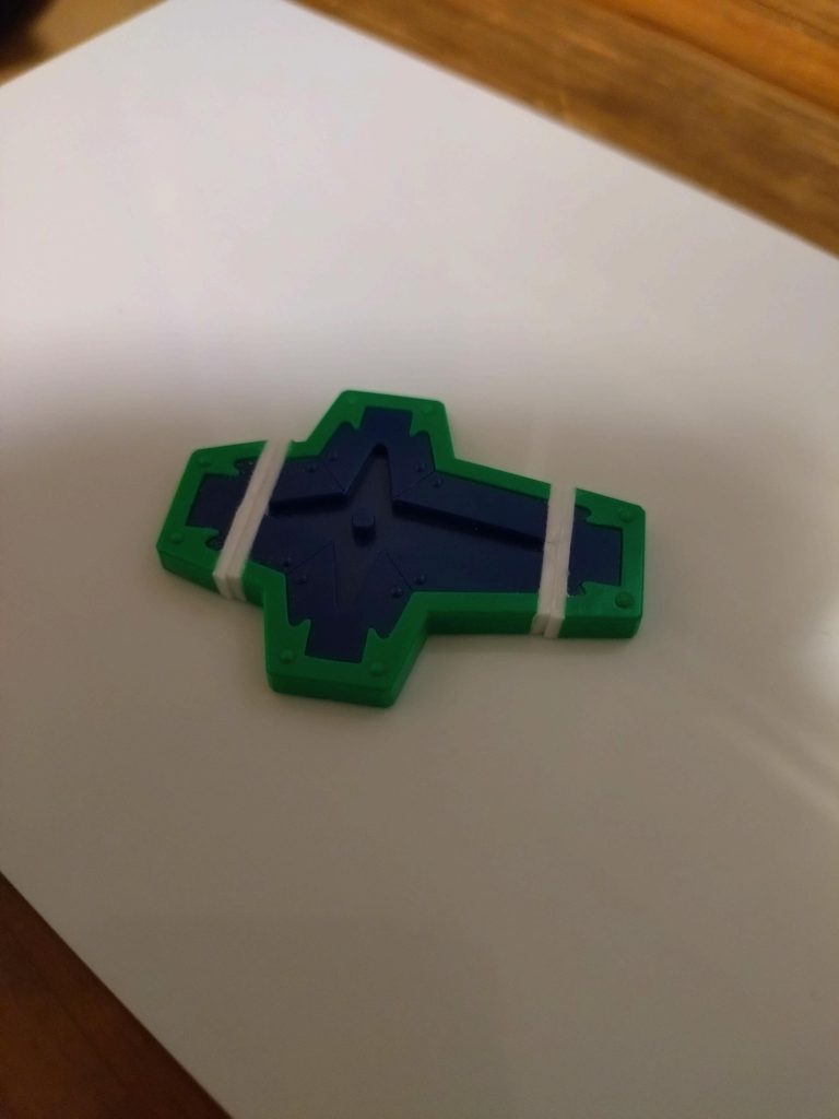 加工前後の比較写真はないですが😂伝説の巨人編のサイズに近づける為上下!?2.4ミリづつ延長しました。プラバン切りすぎてたり、切断が斜めってたり😅まだまだ要練習です。