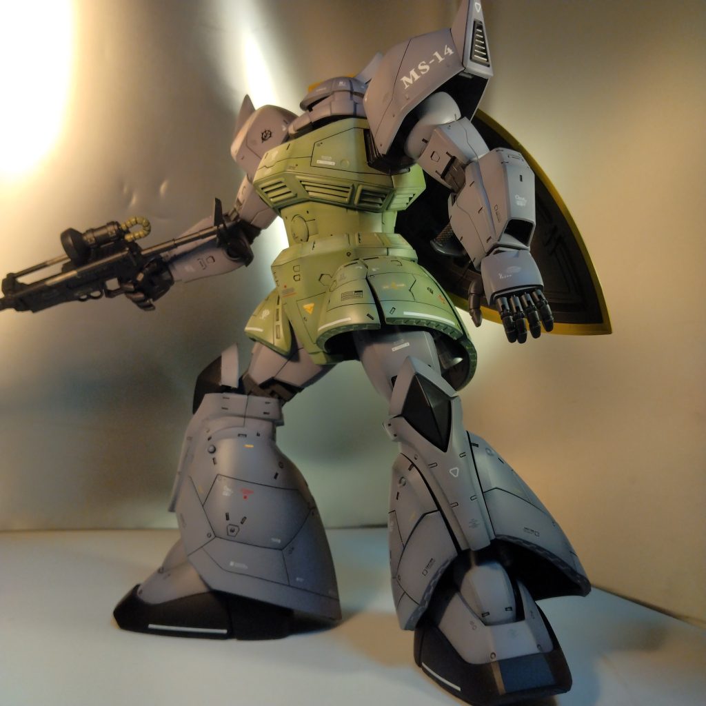 ホントは色を足して各所塗り分けをしようかとかなり悩んだのですが!それをやると量産型から離れて行くと思いやめました!(笑)量産型には量産型の良さもあると思うので!