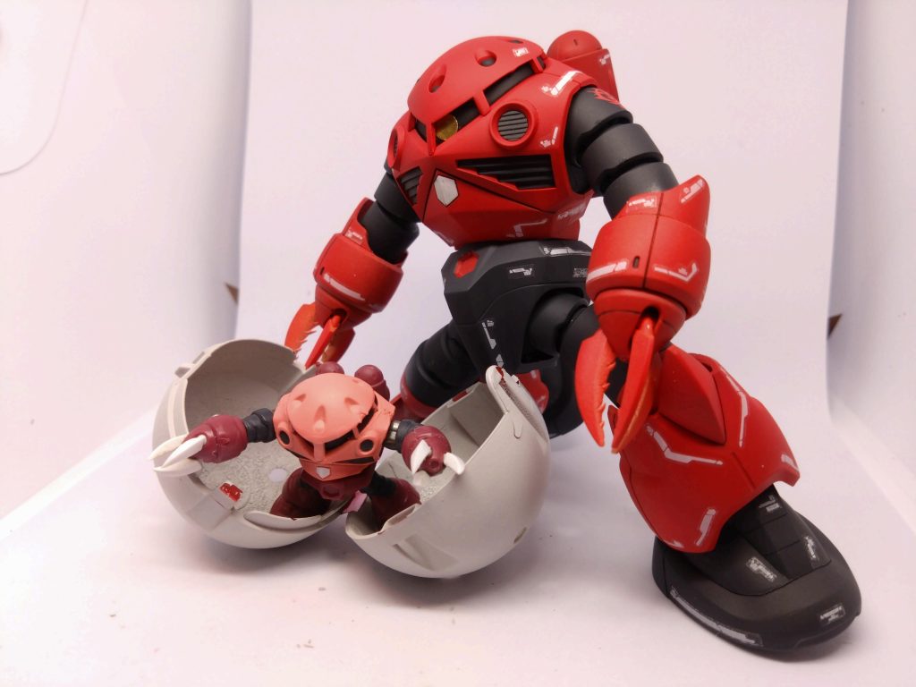 こちらは夏に作成したHGズゴック。茹でても焼いても美味しいです！お正月には欠かせないですね！