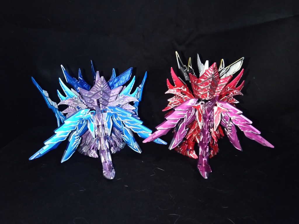 背面の翼はメタリック塗装仕上げにしてますストフリよろしく尻尾が良いバランサーになってくれてます😁