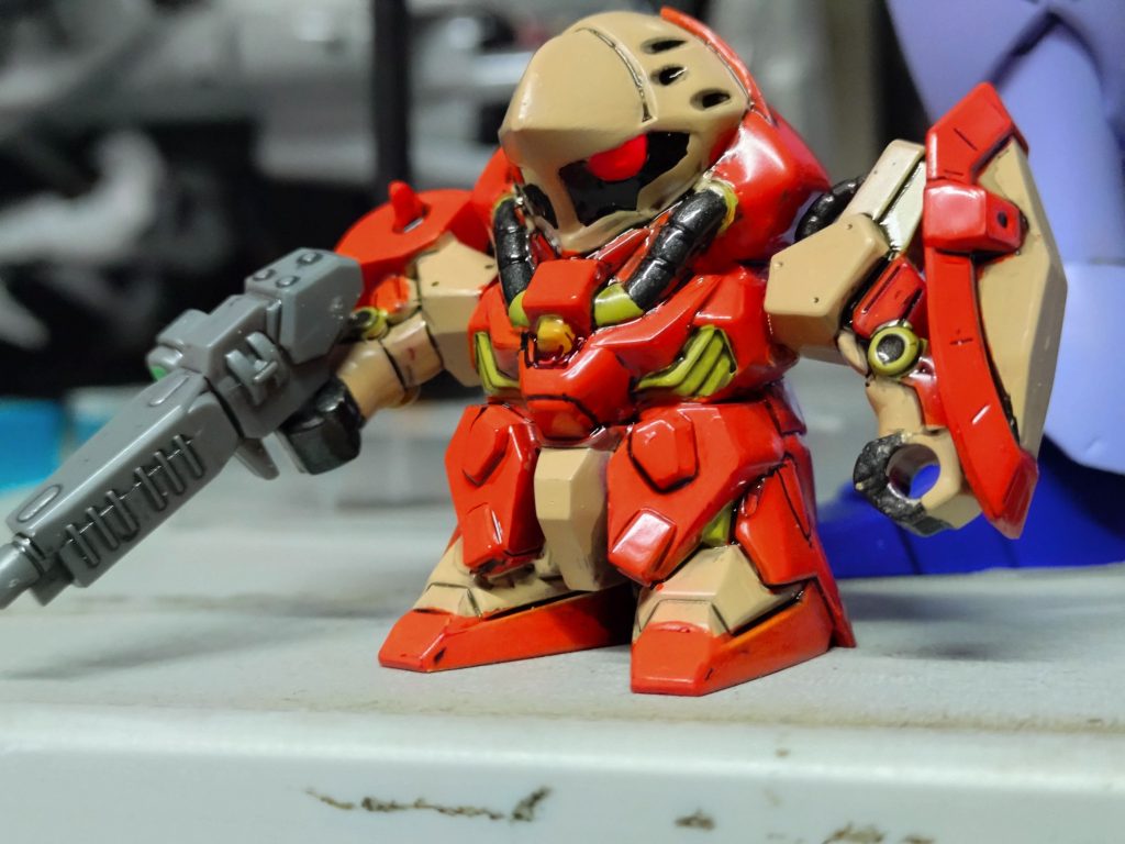 HGメッサーがまだ買えてないので、カラーチェックのテストのつもりで色塗りしてみました。モデル自体は腕の胴体側にちょっとポリキャップを入れた以外は穴埋め等もしてません。