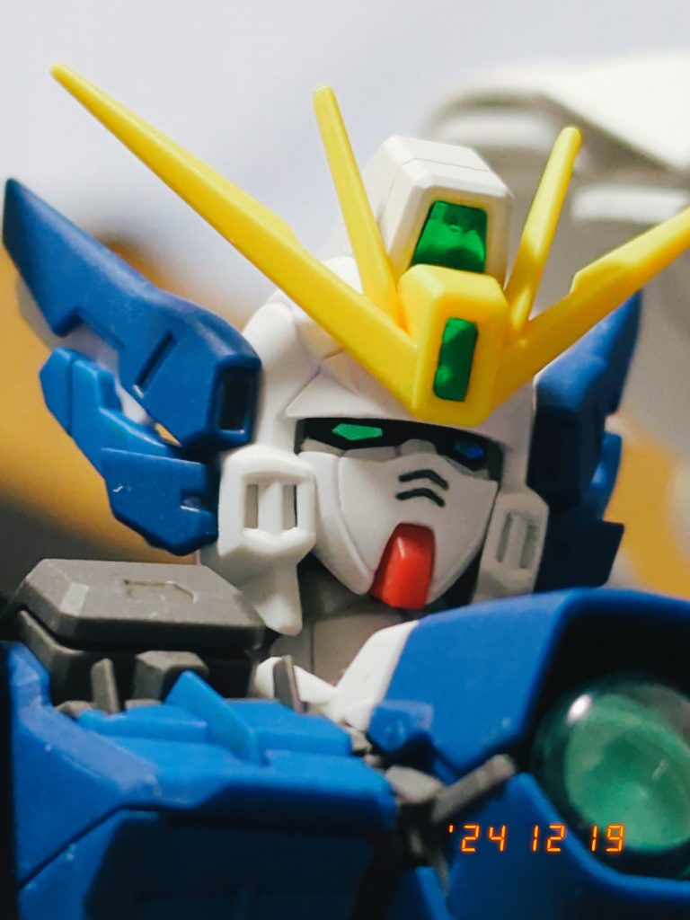 カメラアイシールは自作です。